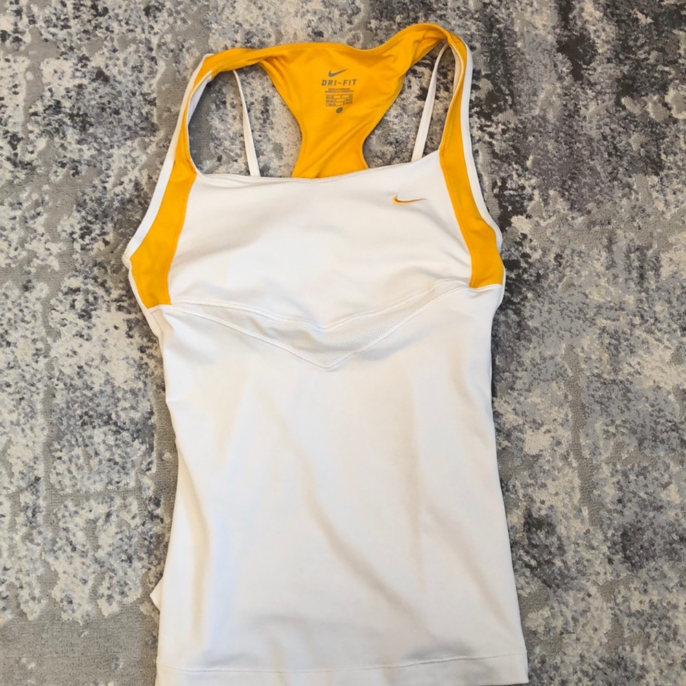 Nike workout tank top